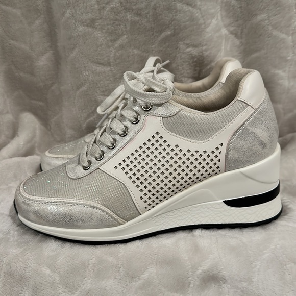 Platform Sneakers - Picture 2 of 6